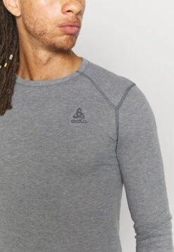 ACTIVE WARM ECO TOP CREW NECK - Unterhemd/-shirt - Odlo Steel Grey Melange 10 ACTIVE WARM ECO TOP CREW NECK - Unterhemd/-shirt - Odlo Steel Grey Melange -Odlo 7c0f0bc463d5437aa9b5c5f83f6a415f